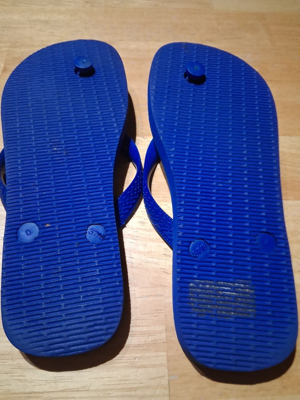 Havaianas Flip Flops in Blue - Picture 3 of 3